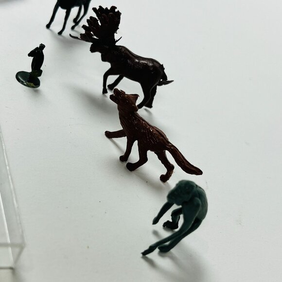 Miniature Animal & Preiser People Figurine HO Scale Plastic Accessories - Picture 4 of 7